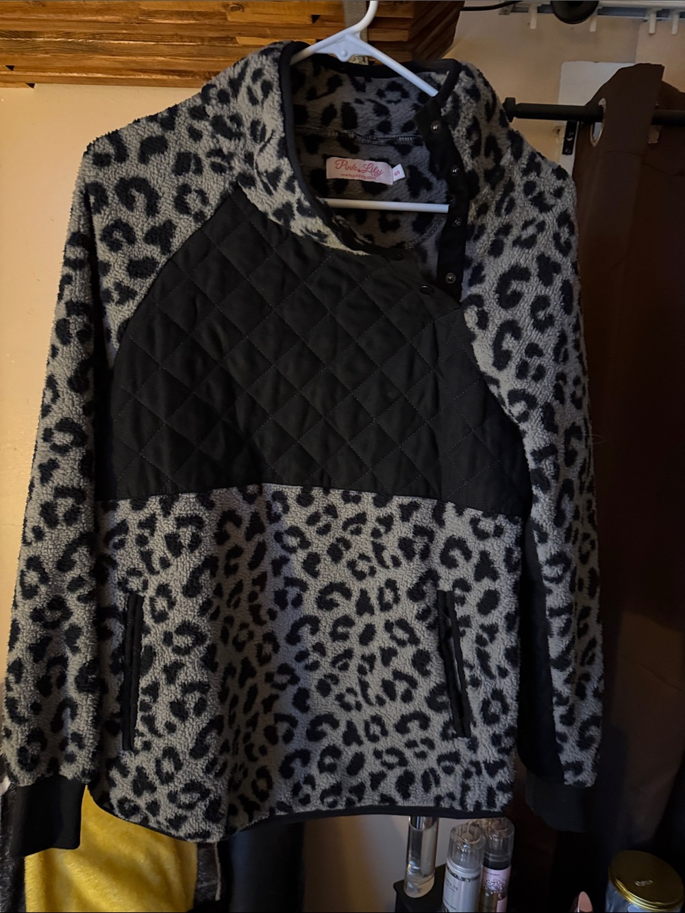 Pink Lily Black & Gray Leopard Teddy Pullover Jacket - Picture 1 of 7